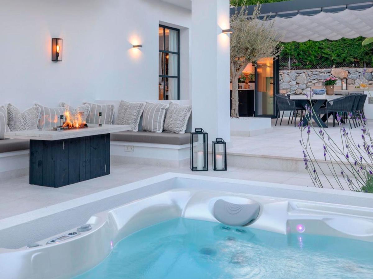 Vacation Marbella I Villa Lina, Golf Valley, Private Heated Pool, Jacuzzi, Close To The Marina Eksteriør bilde